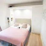 Studio Parisien Face Metro Pigalle - Paris 9 - 2P
